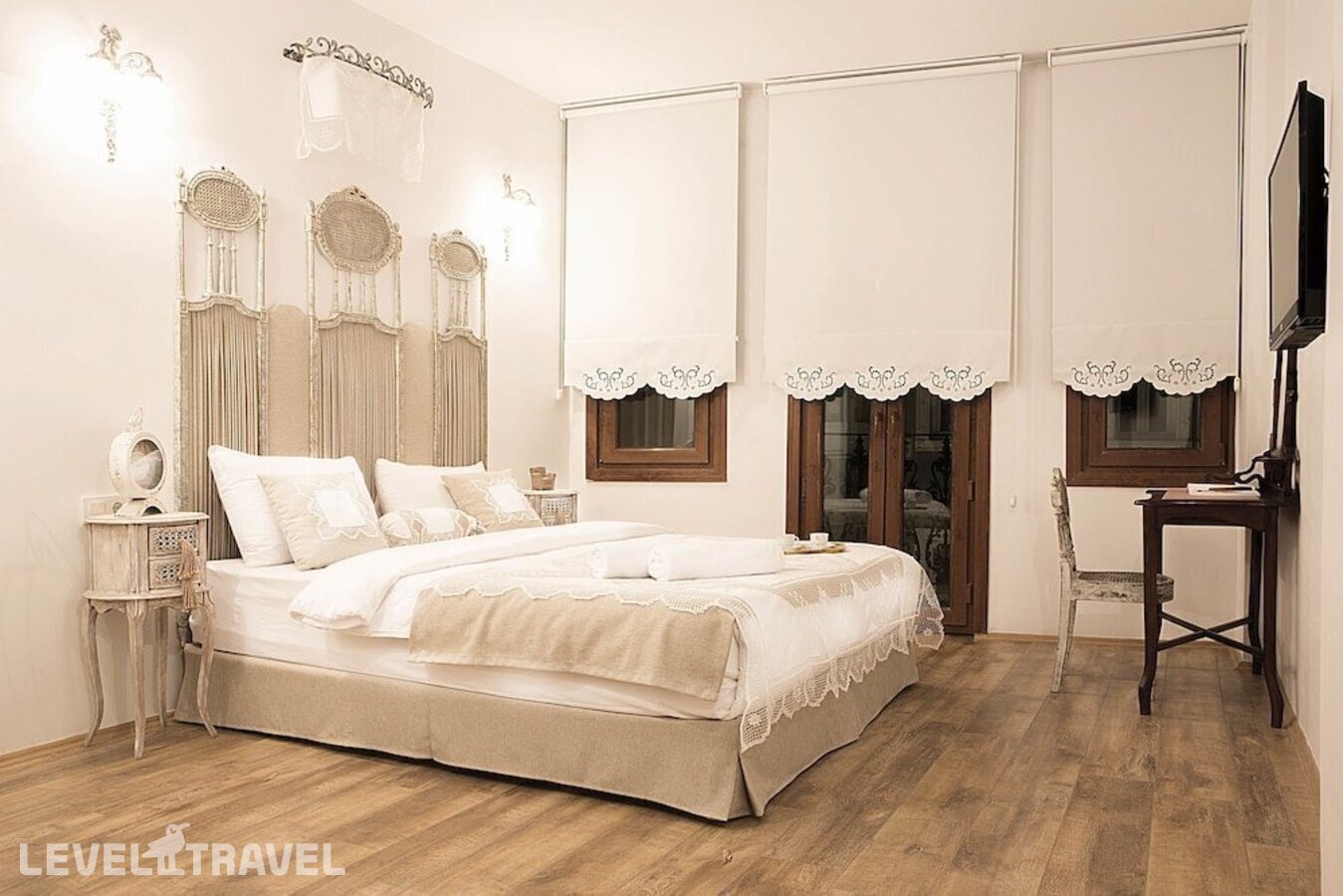 фотографии номера Делюкс с балконом отеля Oriella Hotel в Турция(Таксим) - фото №4