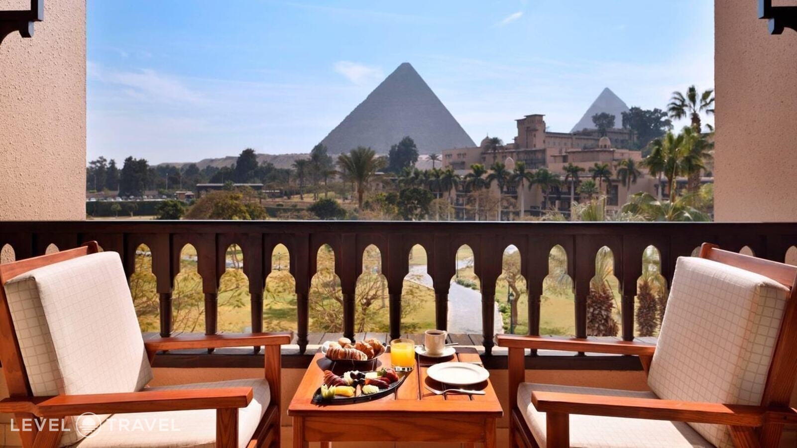 фотографии номера Люкс с видом на Пирамиды отеля Marriott Mena House в Египет(Каир) - фото №2