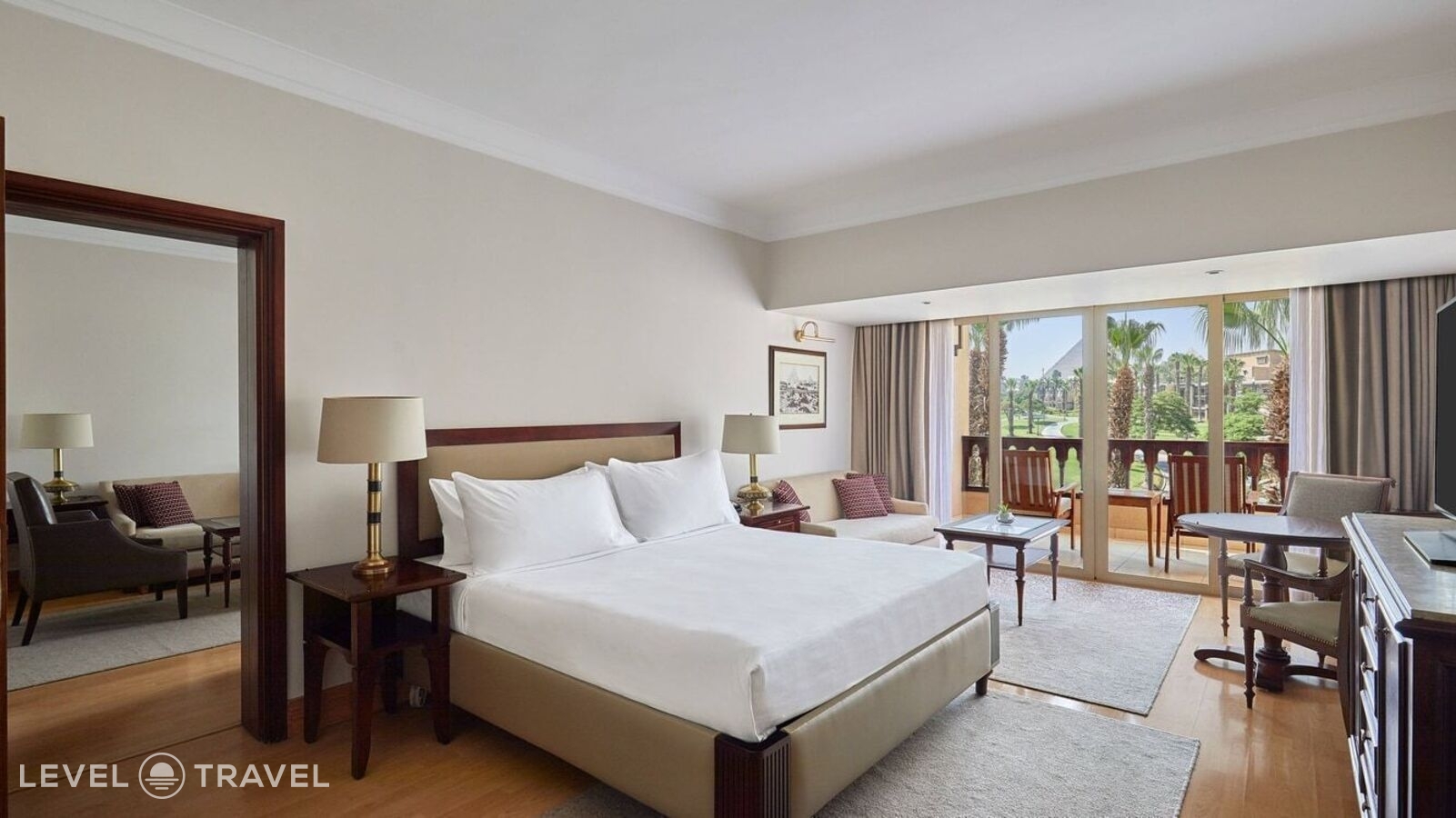 фотографии номера Люкс с видом на Пирамиды отеля Marriott Mena House в Египет(Каир) - фото №1