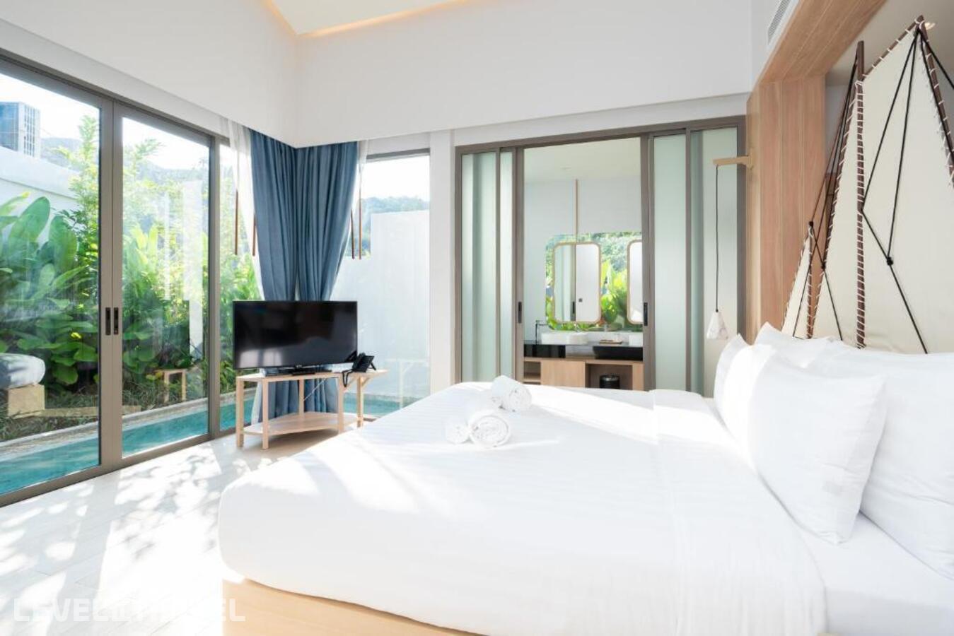 фотографии номера Вилла с бассейном отеля Panwaburi Beachfront Resort в Таиланд(Панва) - фото №10