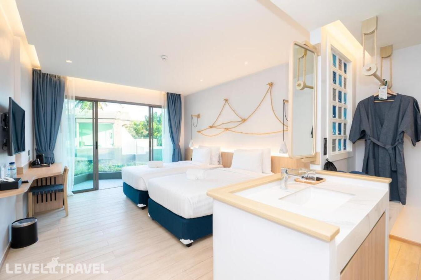фотографии номера Делюкс отеля Panwaburi Beachfront Resort в Таиланд(Панва) - фото №7