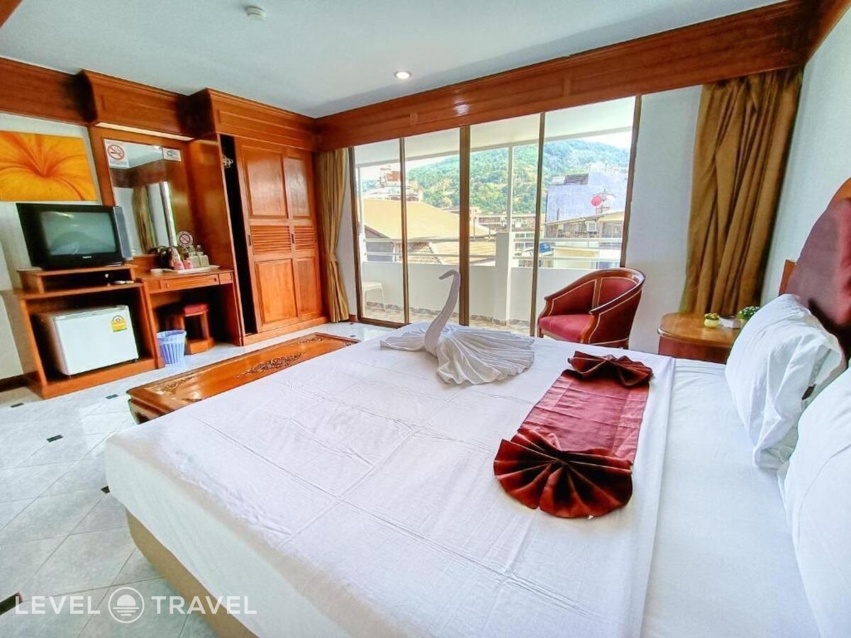 фотографии номера Делюкс с балконом отеля Black Pearl Patong Beach в Таиланд(Патонг Бич) - фото №1