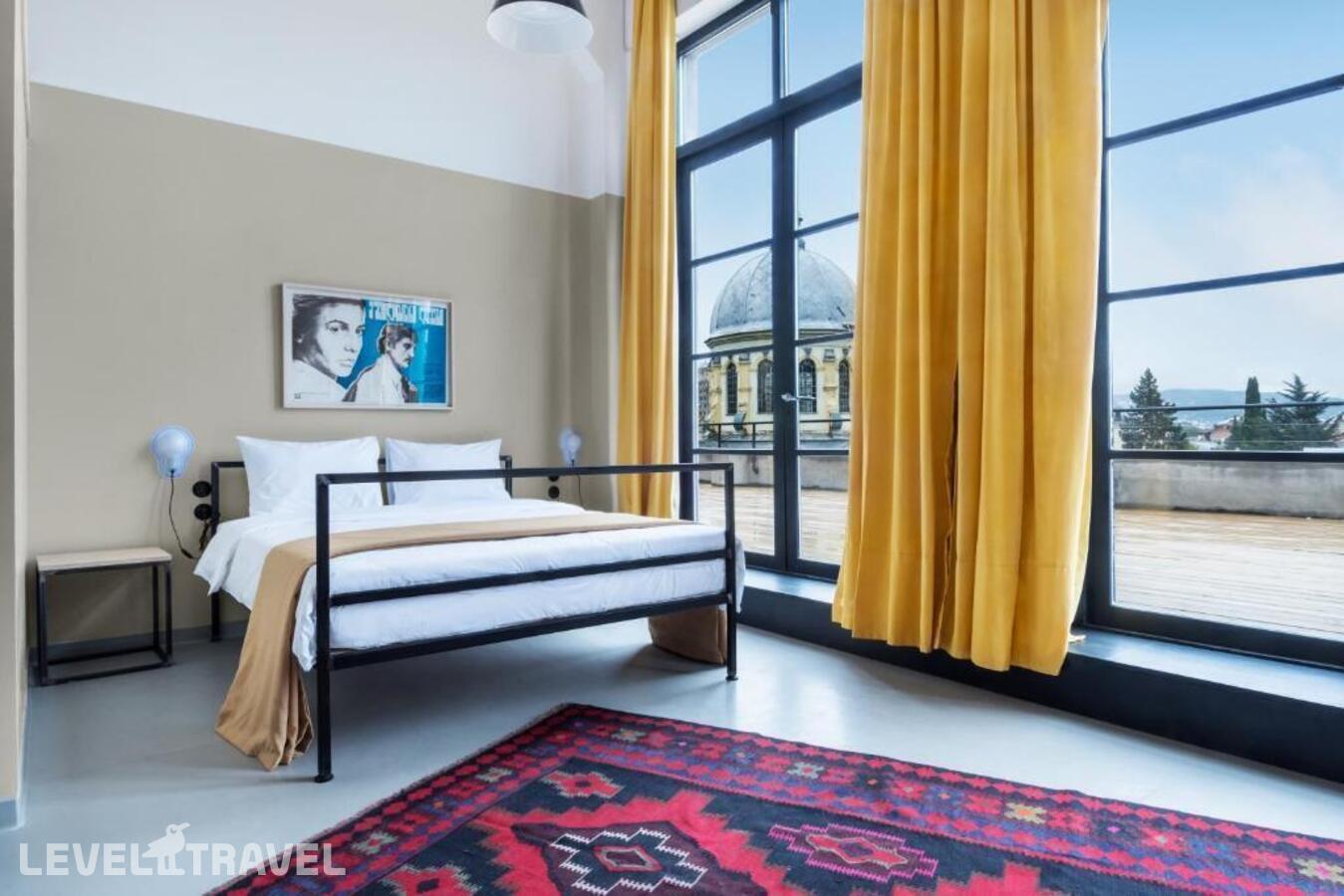 фотографии номера Люкс отеля Fabrika Hostel & Suites в Грузия(Тбилиси) - фото №45