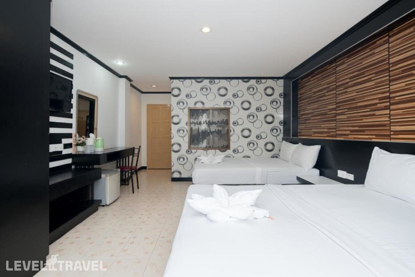 фотографии номера Четырехместный улучшенный отеля Royal Beach Residence в Таиланд(Патонг Бич) - фото №22