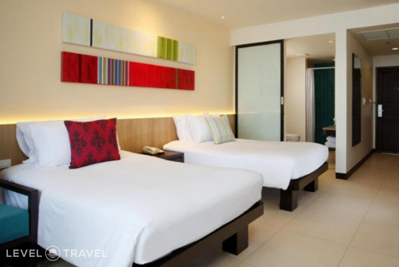 фотографии номера Улучшенный номер отеля Centara Karon Resort Phuket в Таиланд(Карон Бич) - фото №2