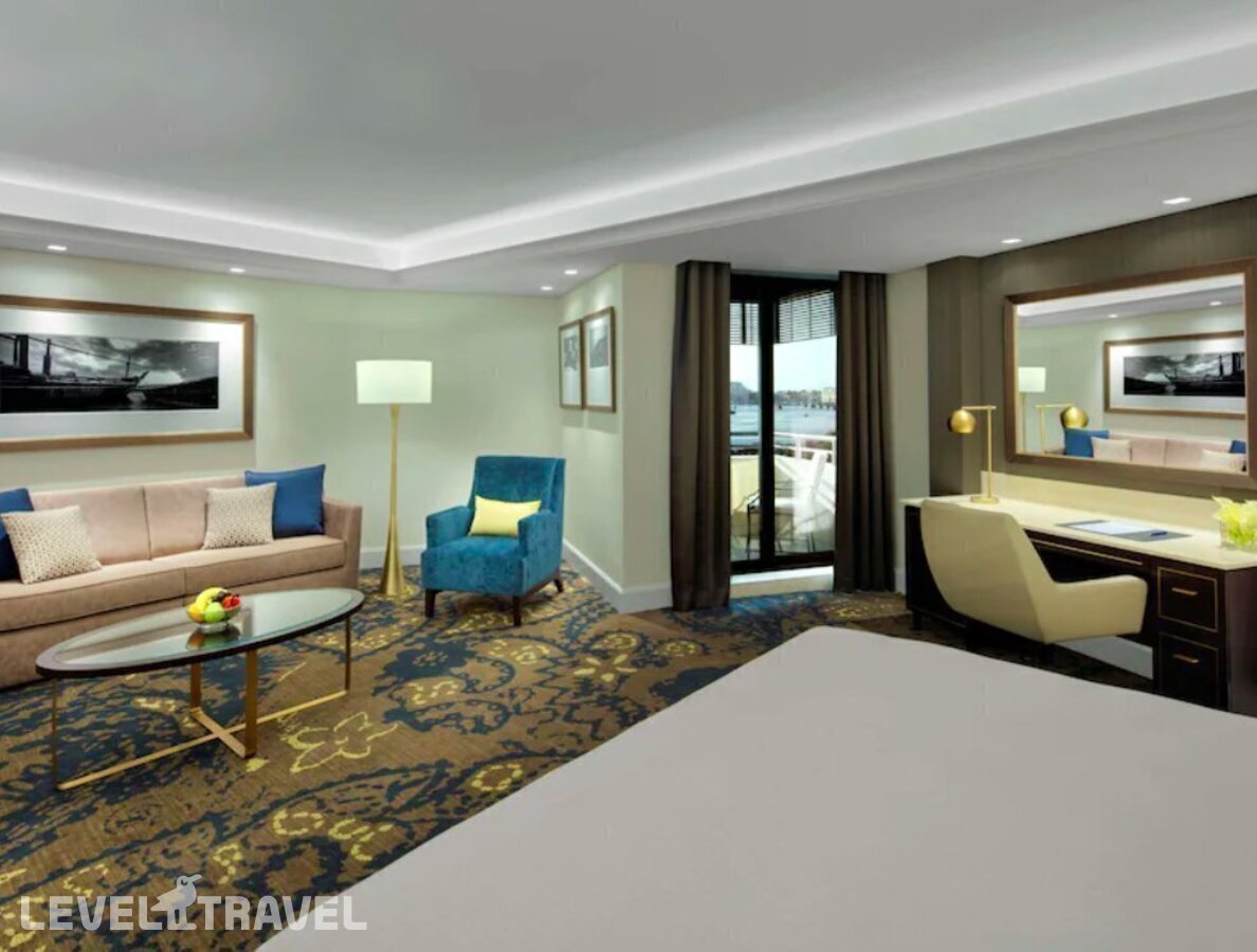 фотографии номера Улучшенный номер отеля Radisson Blu Dubai Deira Creek в ОАЭ(Дейра) - фото №3