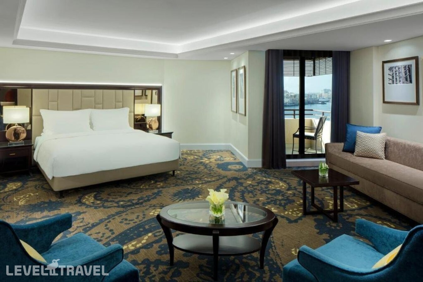 фотографии номера Полулюкс отеля Radisson Blu Dubai Deira Creek в ОАЭ(Дейра) - фото №4