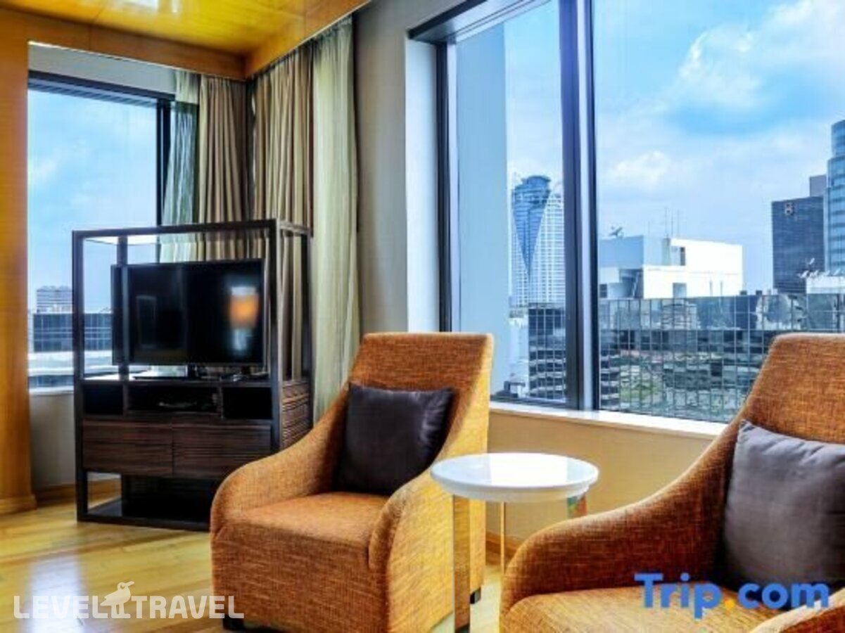 фотографии номера Представительский люкс отеля Renaissance Bangkok Ratchaprasong Hotel в Таиланд(Бангкок) - фото №2