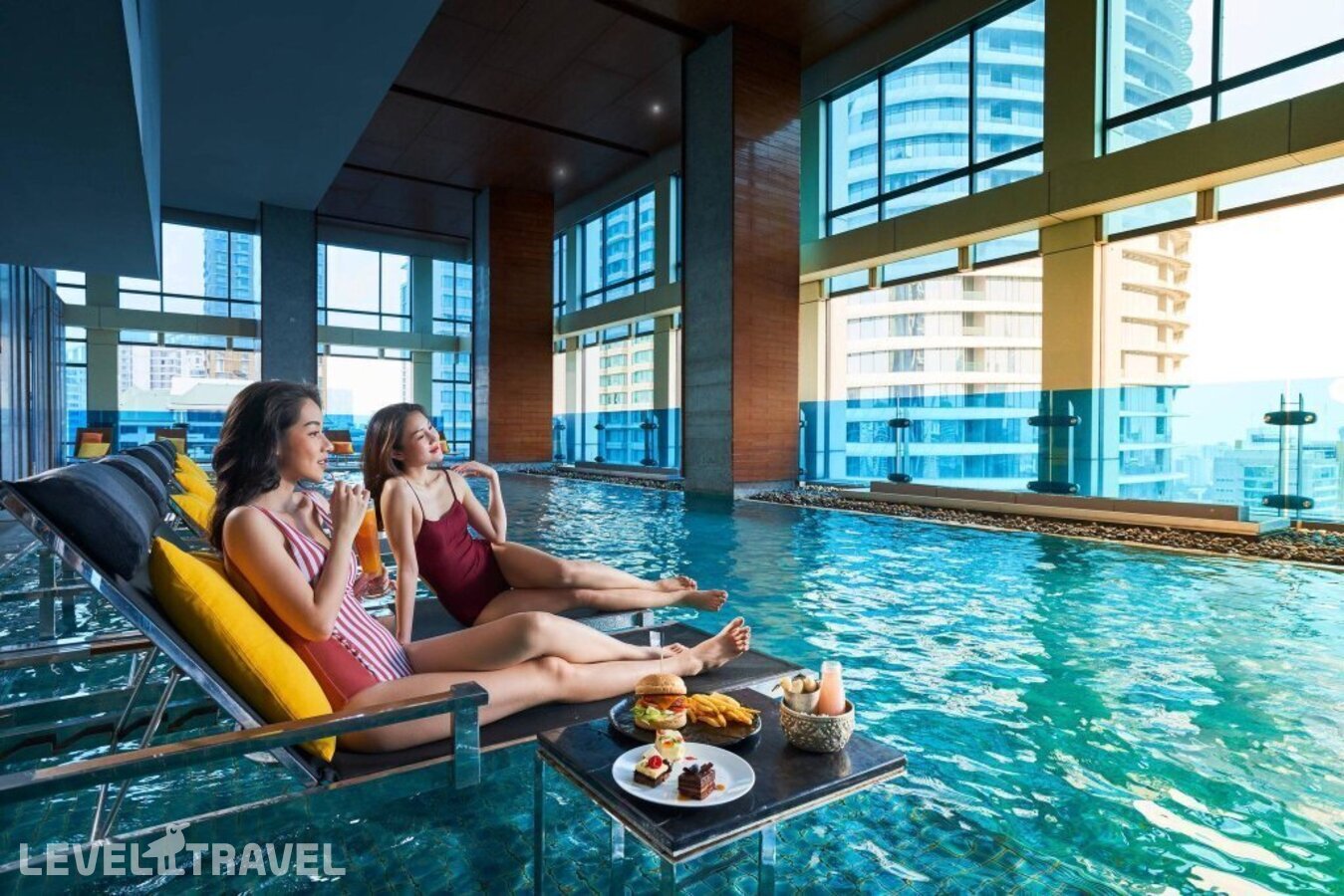 фотографии номера Размещение по прибытии отеля Renaissance Bangkok Ratchaprasong Hotel в Таиланд(Бангкок) - фото №1