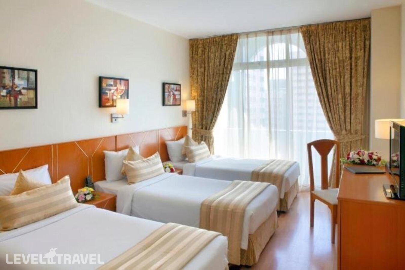 фотографии номера Семейный номер отеля Landmark Hotel Baniyas в ОАЭ(Дейра) - фото №4