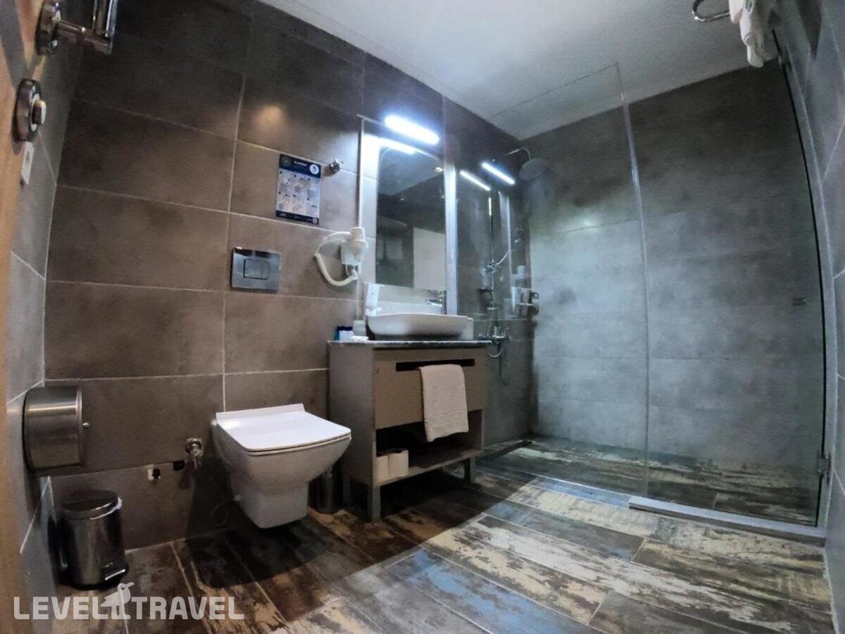 фотографии номера Трехместный экономичный отеля On Hotel в Турция(Лара) - фото №1