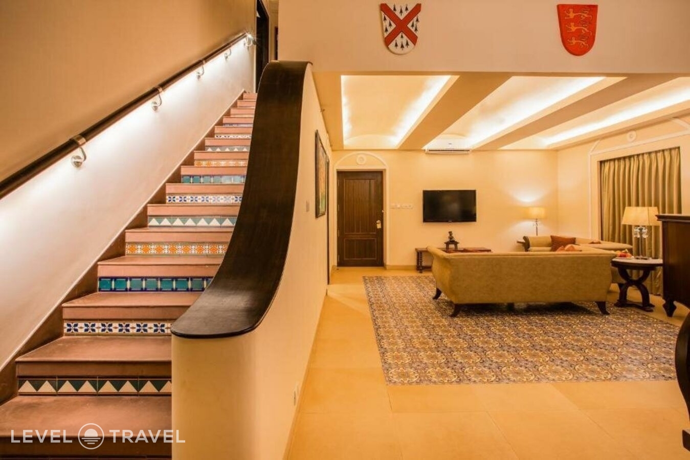 фотографии номера Трехместный люкс отеля Lemon Tree Amarante Beach Resort в Индия(Кандолим) - фото №3