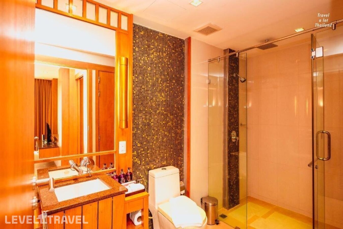фотографии номера Люкс роскошный отеля Centara Nova Hotel Pattaya в Таиланд(Центральная Паттайя) - фото №4