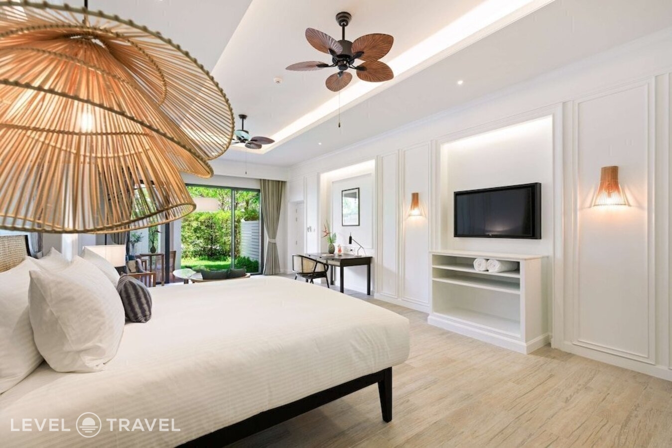 фотографии номера Клубный номер отеля Outrigger Koh Samui Beach Resort в Таиланд(Ламай Бич) - фото №10