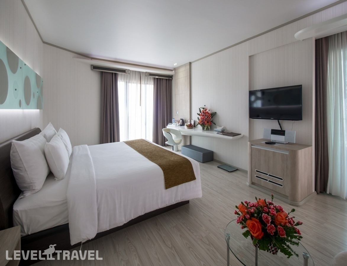фотографии номера Премьер с боковым видом на море отеля Pattaya Discovery Beach Hotel в Таиланд(Центральная Паттайя) - фото №3