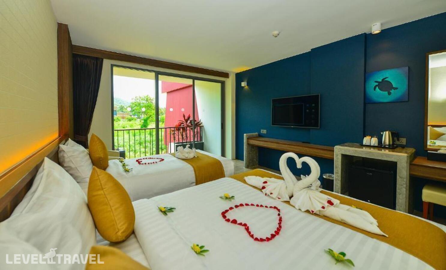 фотографии номера Трехместный делюкс отеля Le Resort and Villas в Таиланд(Равай) - фото №1