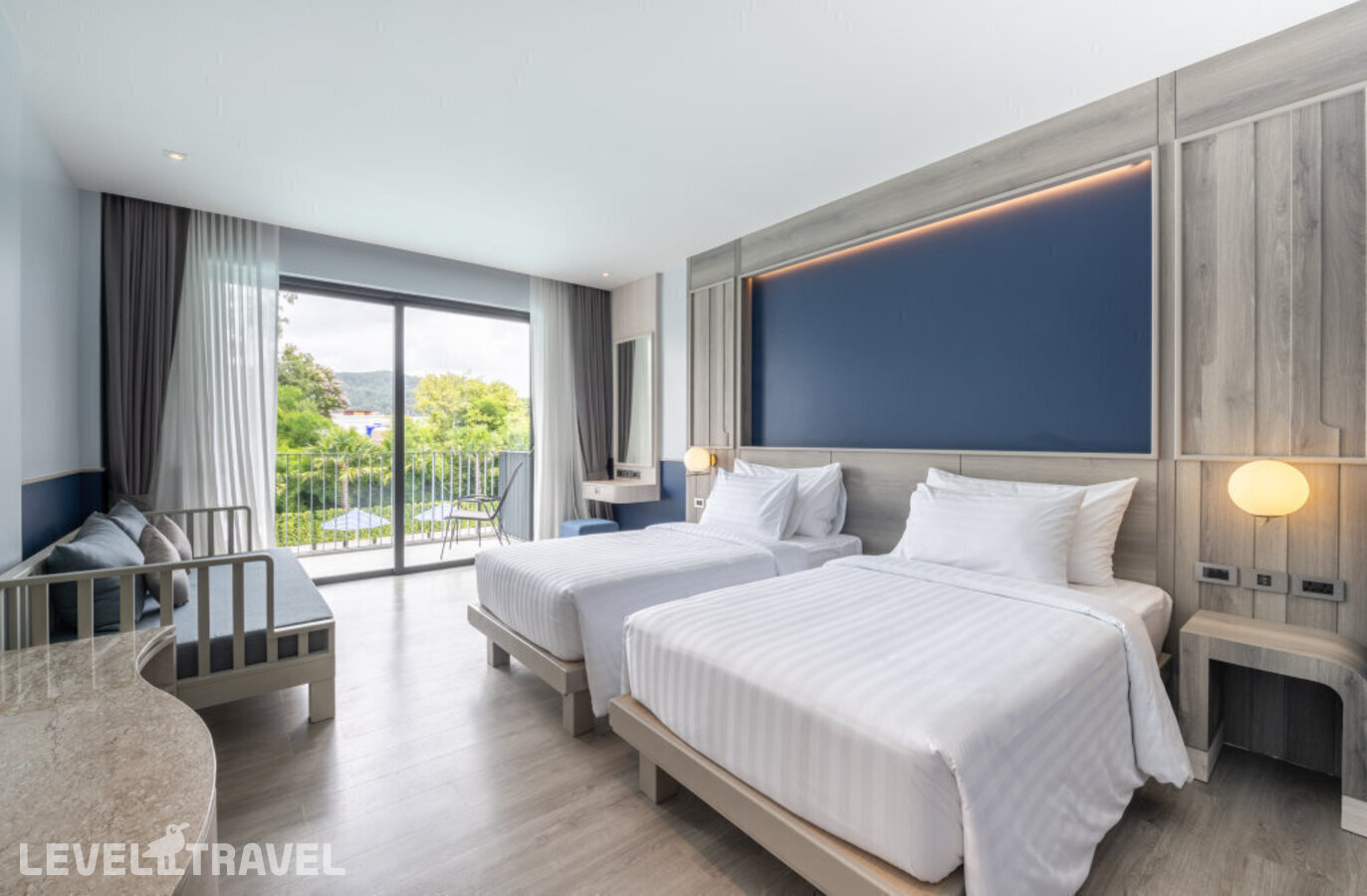 фотографии номера Делюкс с видом на бассейн отеля Seabed Grand Hotel Phuket в Таиланд(город Пхукет) - фото №9
