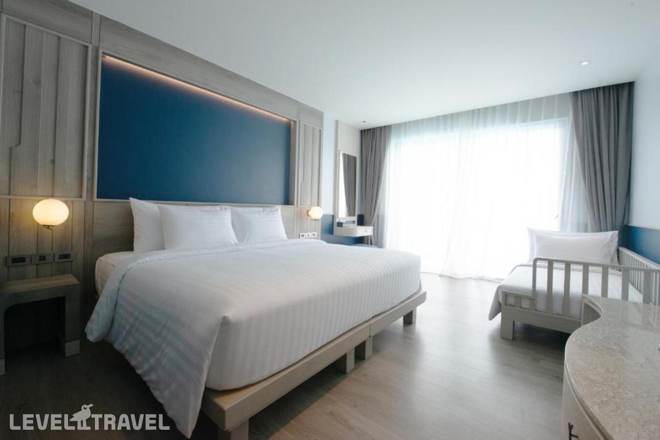 фотографии номера Делюкс с видом на бассейн отеля Seabed Grand Hotel Phuket в Таиланд(город Пхукет) - фото №5