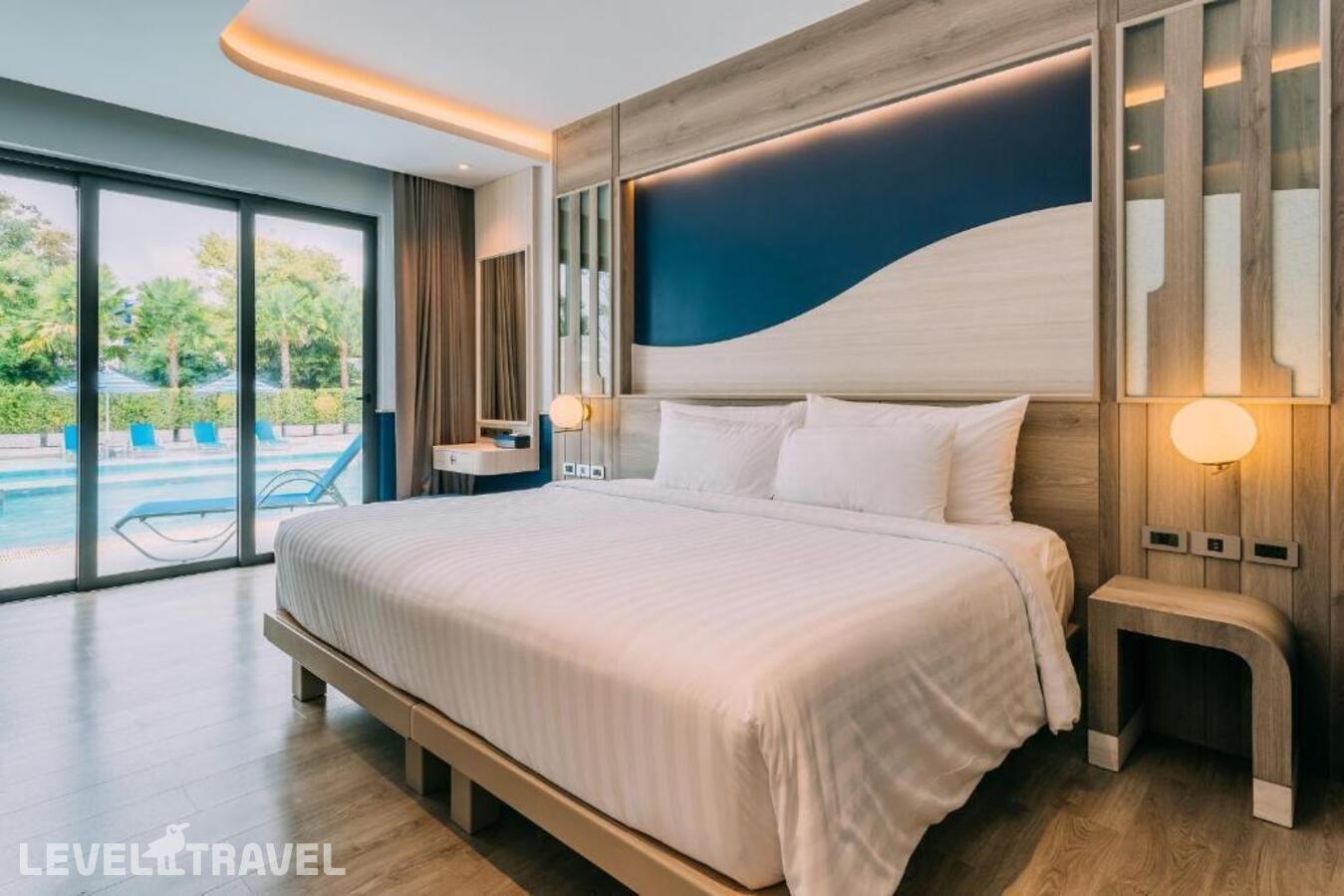 фотографии номера Делюкс с выходом к бассейну отеля Seabed Grand Hotel Phuket в Таиланд(город Пхукет) - фото №1