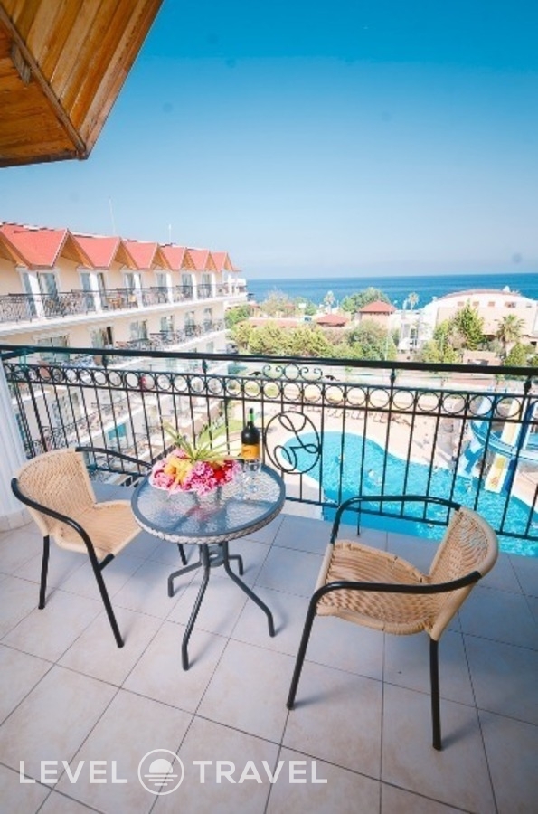 фотографии номера Mainbuilding Standard Room отеля L'Oceanica Beach Resort Hotel в Турция(Чамьюва) - фото №2