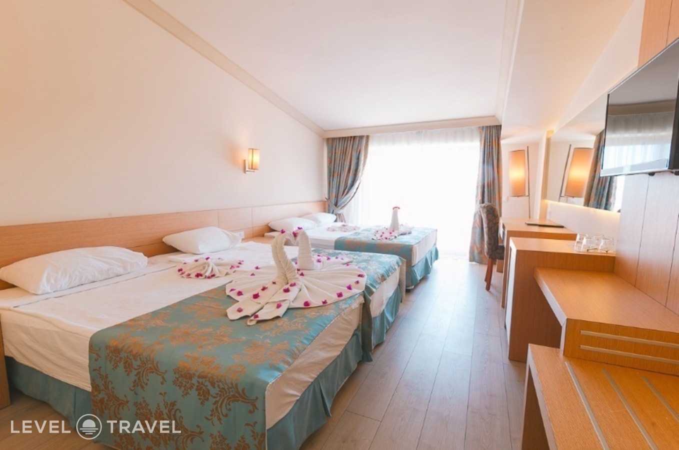 фотографии номера Mainbuilding Standard Room отеля L'Oceanica Beach Resort Hotel в Турция(Чамьюва) - фото №1