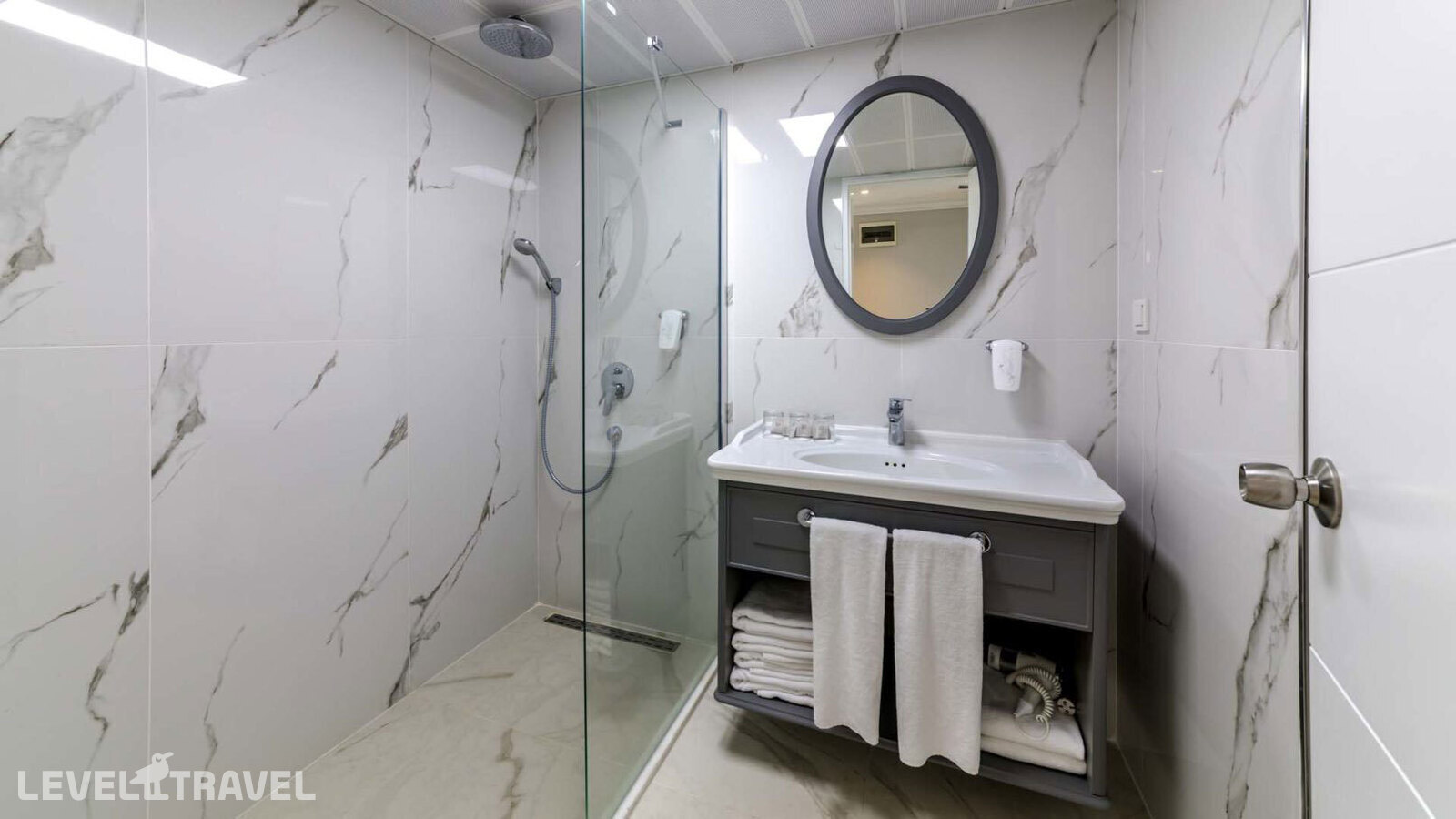 фотографии номера Семейный номер отеля Motto Premium Marmaris (Ex. Orka Nergis Select, Ex. Noa Nergis Select) в Турция(Мармарис - центр) - фото №3