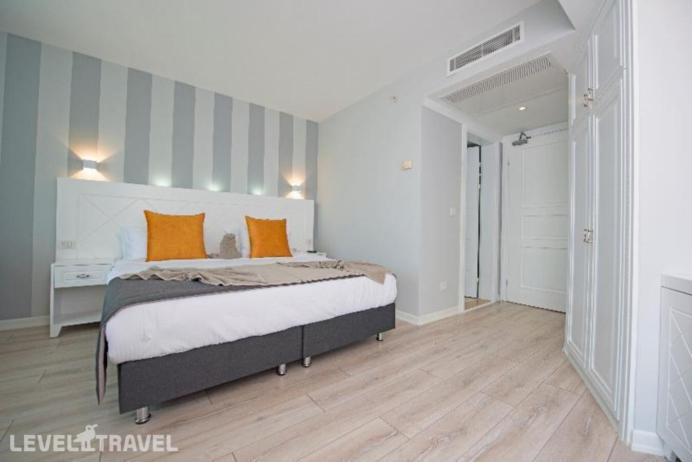 фотографии номера Семейный номер отеля Motto Premium Marmaris (Ex. Orka Nergis Select, Ex. Noa Nergis Select) в Турция(Мармарис - центр) - фото №82