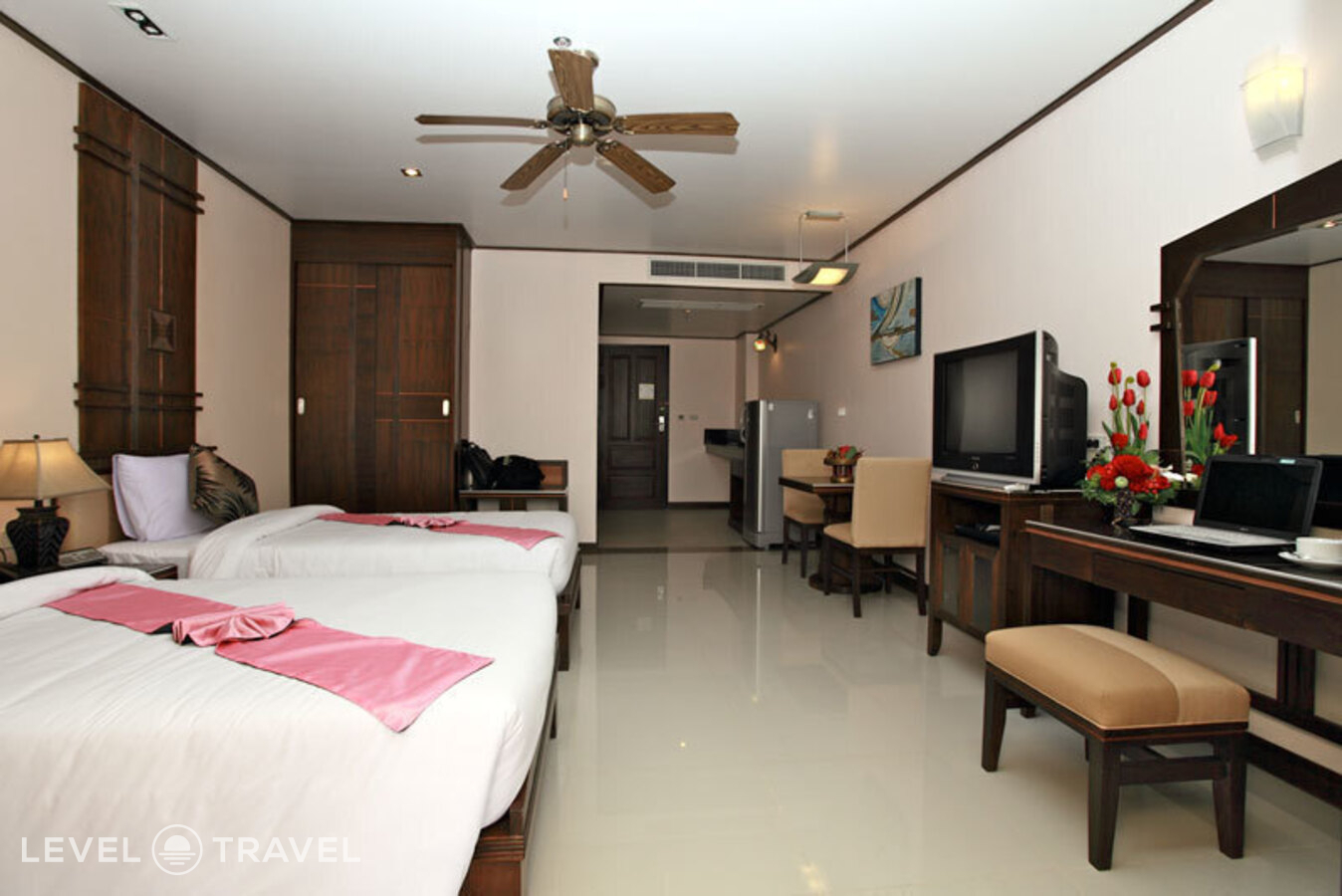 фотографии номера Делюкс отеля Pattaya Loft (Ex. Citin Loft Pattaya Hotel) в Таиланд(Центральная Паттайя) - фото №1