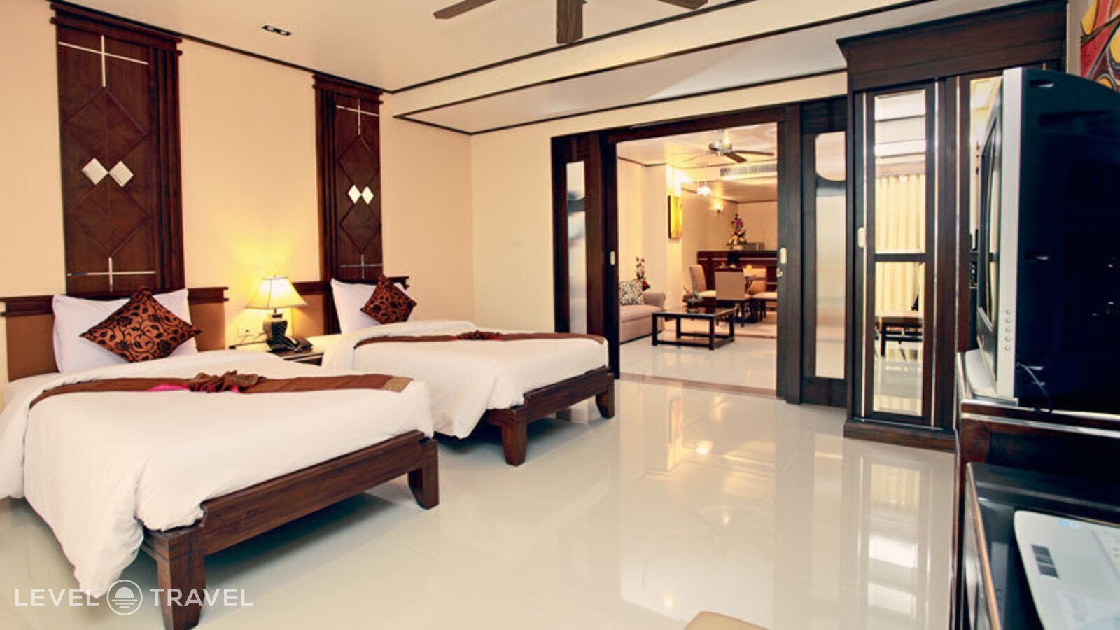 фотографии номера Семейный люкс (2 спальни) отеля Pattaya Loft (Ex. Citin Loft Pattaya Hotel) в Таиланд(Центральная Паттайя) - фото №1