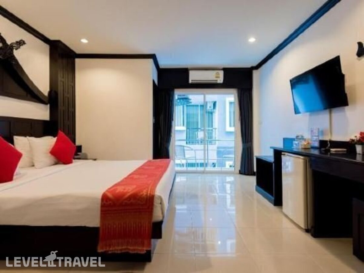 фотографии номера Улучшенный номер отеля Hallo Patong Hotel в Таиланд(Патонг Бич) - фото №9