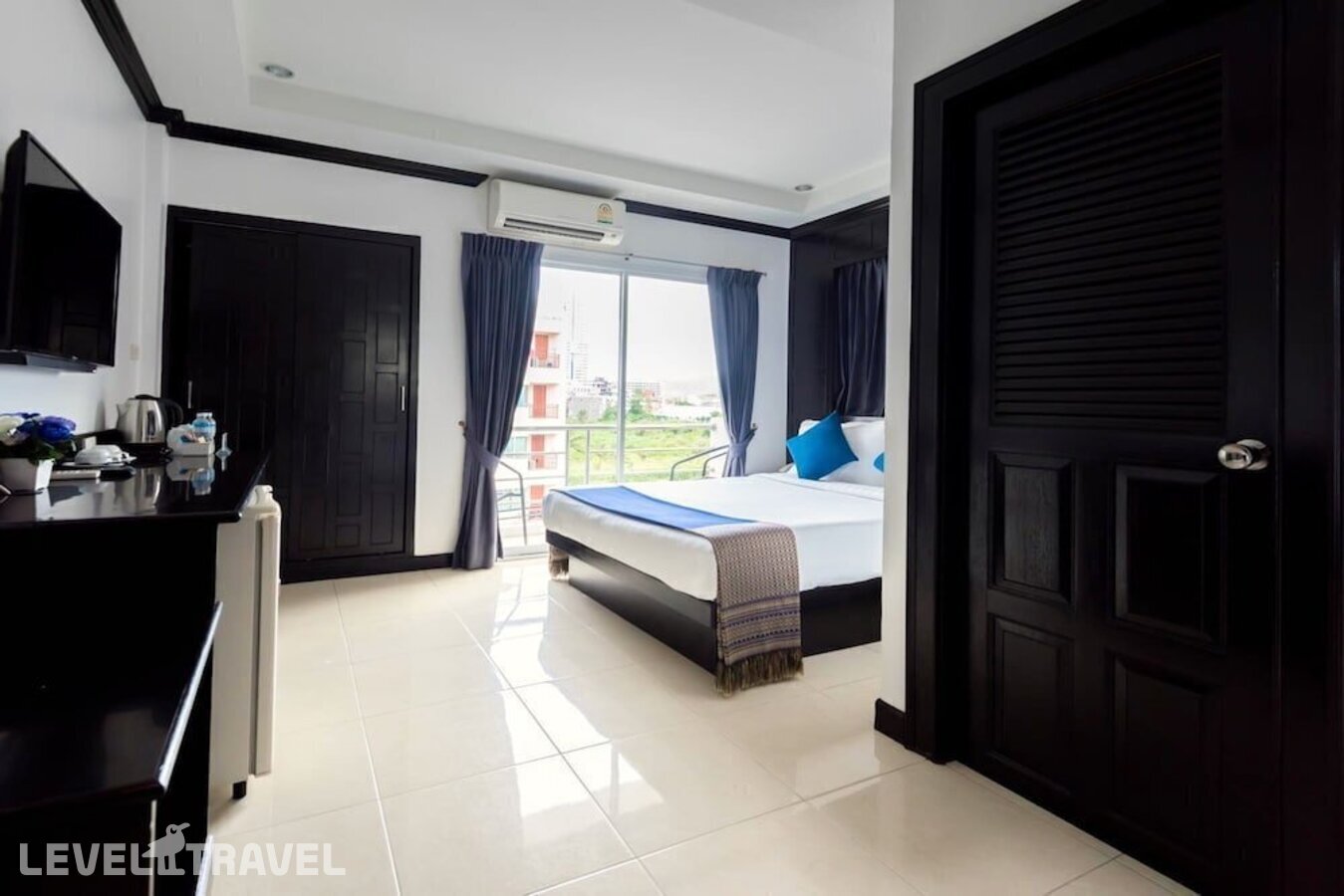 фотографии номера Улучшенный номер отеля Hallo Patong Hotel в Таиланд(Патонг Бич) - фото №8