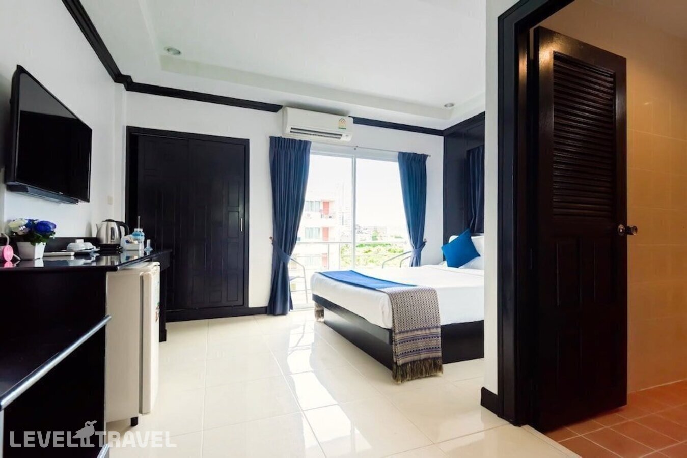 фотографии номера Улучшенный номер отеля Hallo Patong Hotel в Таиланд(Патонг Бич) - фото №6