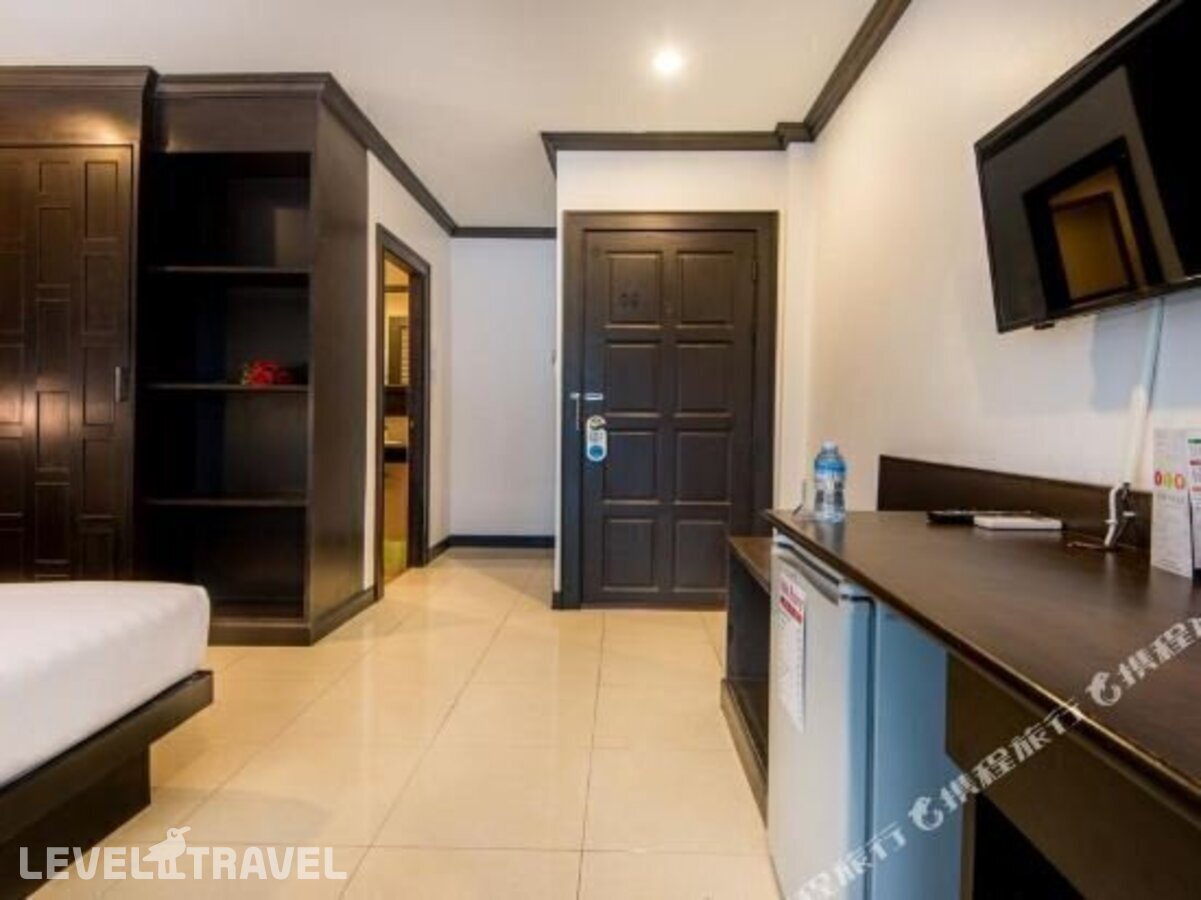 фотографии номера Улучшенный номер отеля Hallo Patong Hotel в Таиланд(Патонг Бич) - фото №14