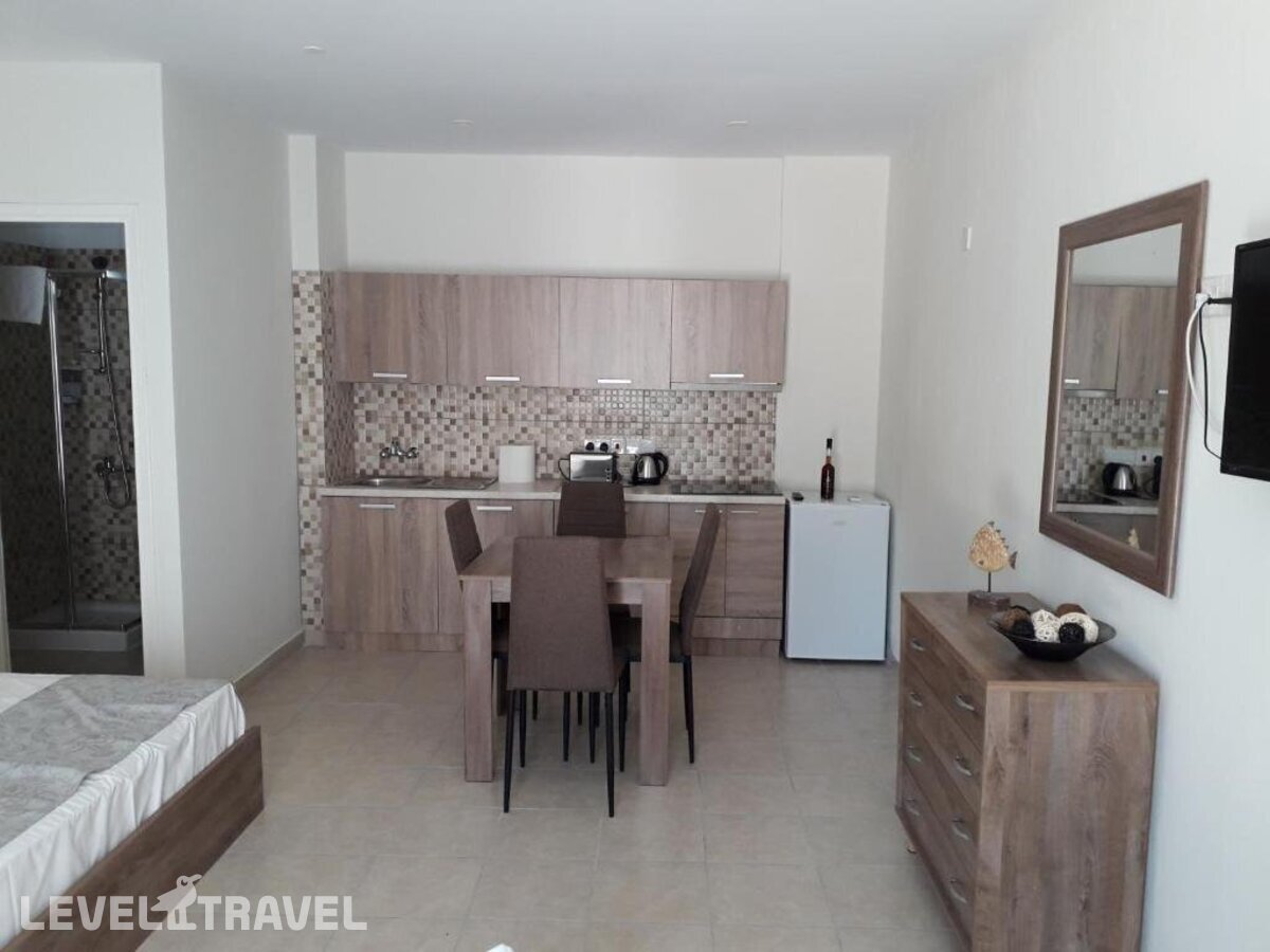 фотографии номера Студия отеля Boronia Hotel Apartments в Кипр(Ларнака) - фото №3