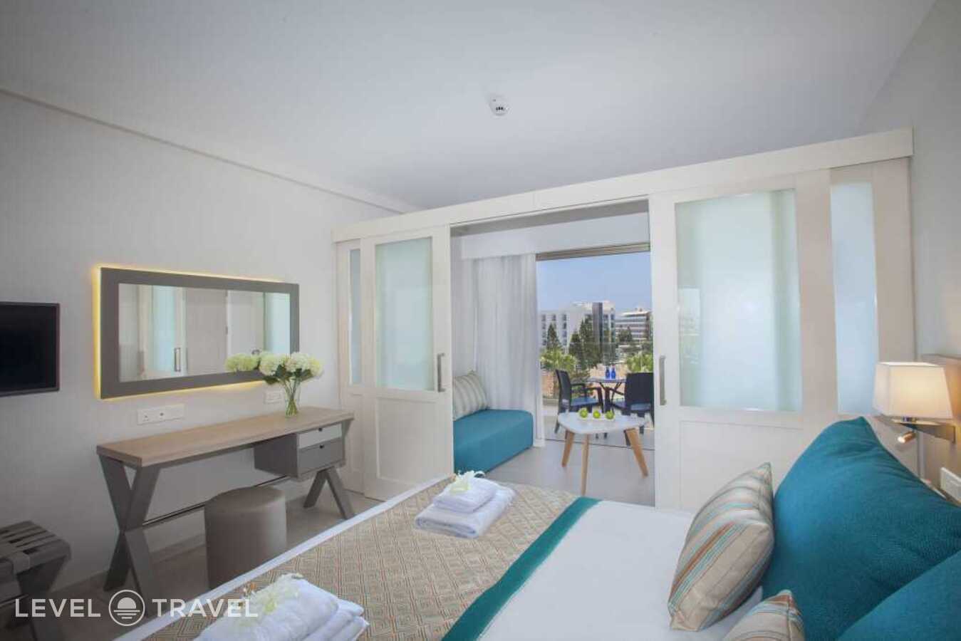 фотографии номера Стандартный номер отеля Atlantica Aeneas Resort & Spa в Кипр(Айа-Напа) - фото №4