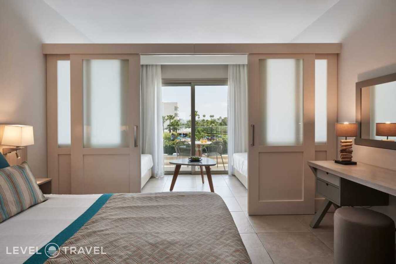 фотографии номера Стандартный номер отеля Atlantica Aeneas Resort & Spa в Кипр(Айа-Напа) - фото №1