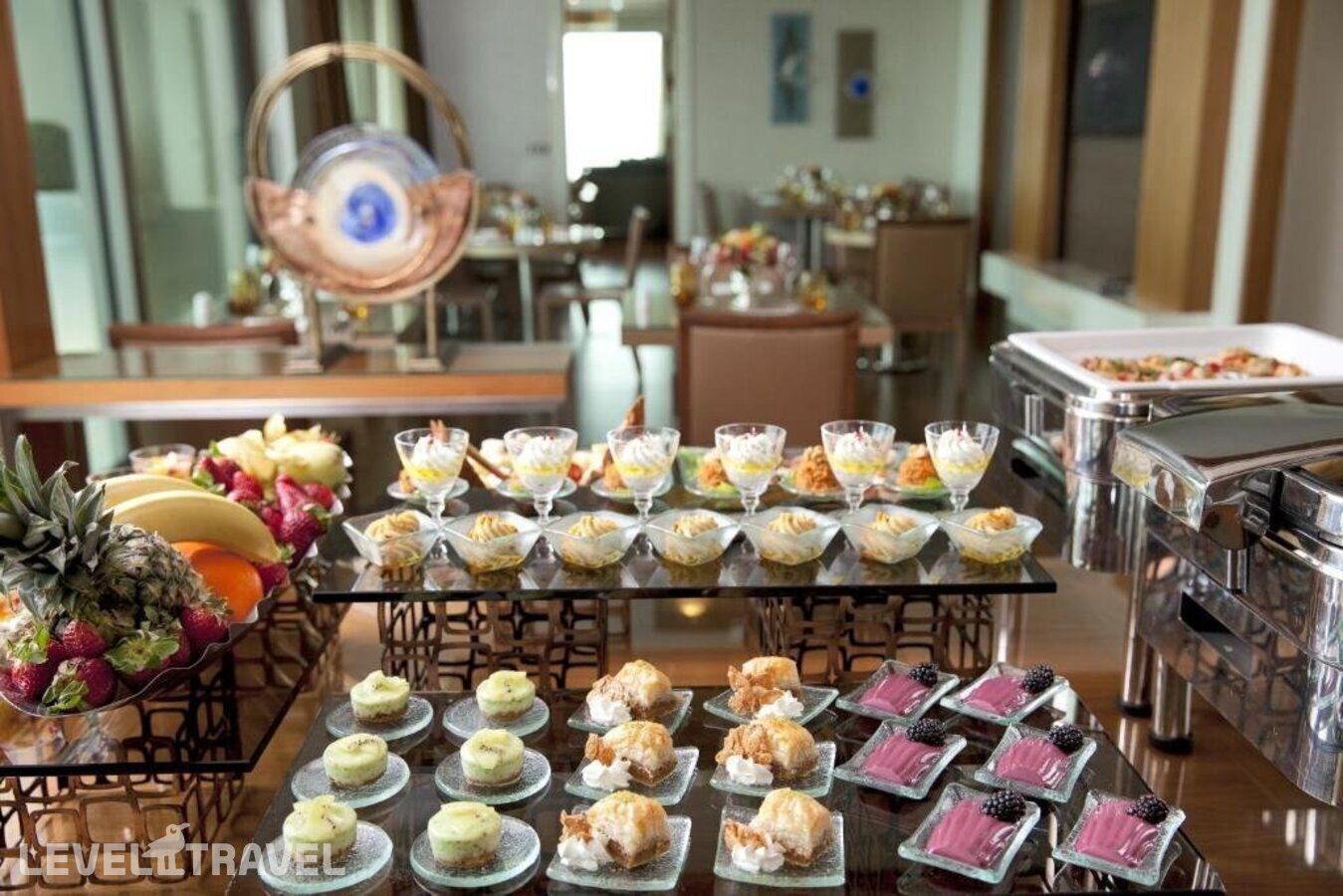 фотографии номера Люкс отеля Renaissance Istanbul Polat Bosphorus Hotel в Турция(Бешикташ) - фото №11