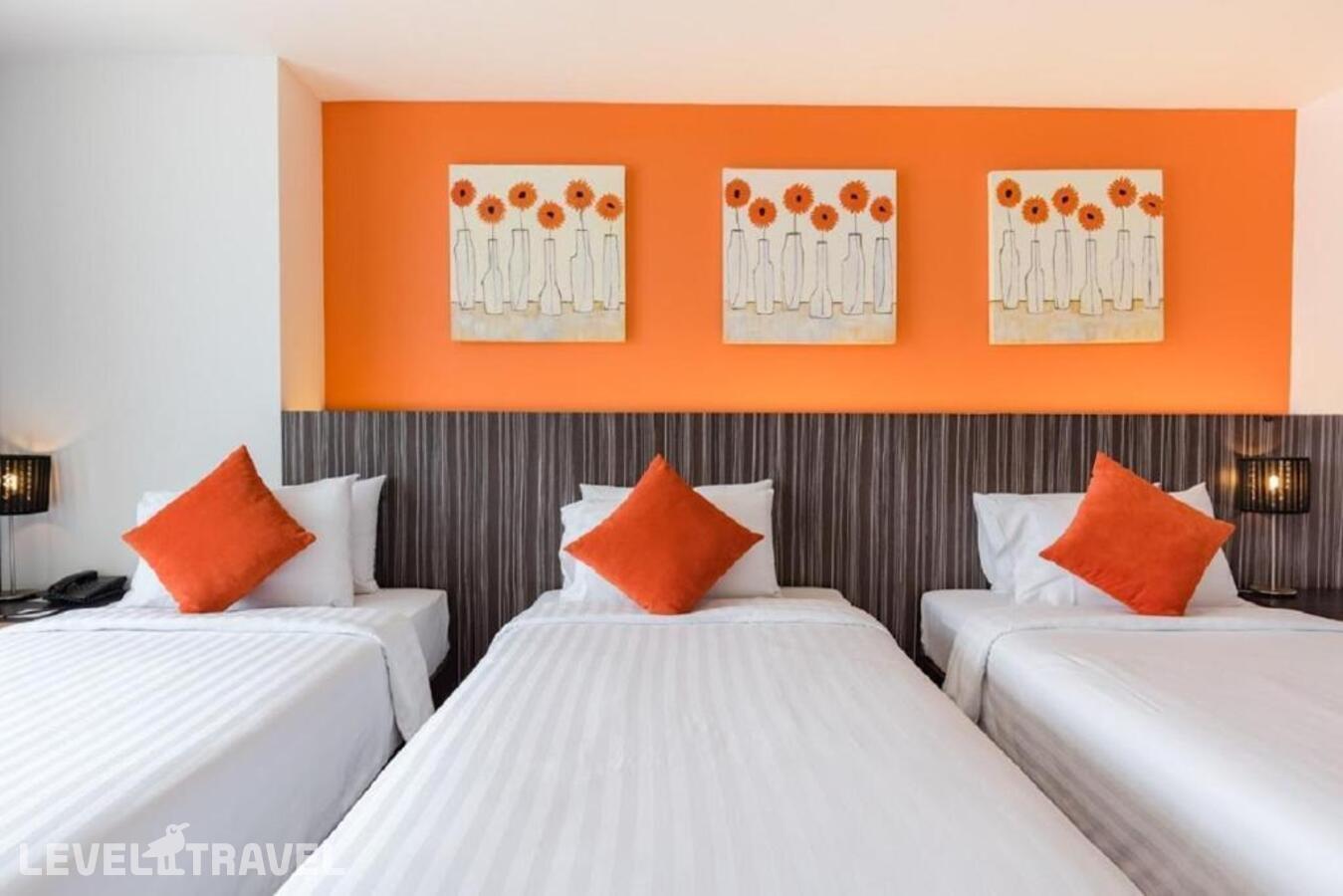 фотографии номера Семейный номер отеля Hotel J Pattaya в Таиланд(Центральная Паттайя) - фото №7