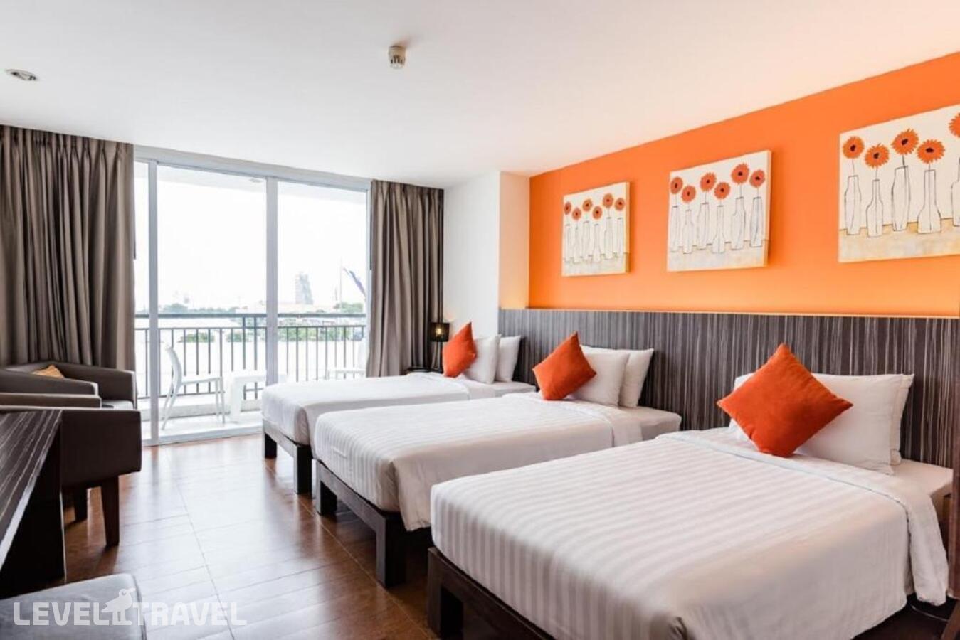 фотографии номера Семейный номер отеля Hotel J Pattaya в Таиланд(Центральная Паттайя) - фото №6