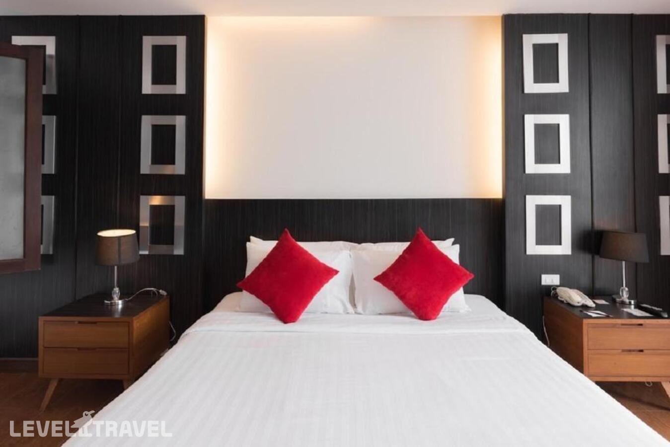 фотографии номера Семейный номер отеля Hotel J Pattaya в Таиланд(Центральная Паттайя) - фото №1
