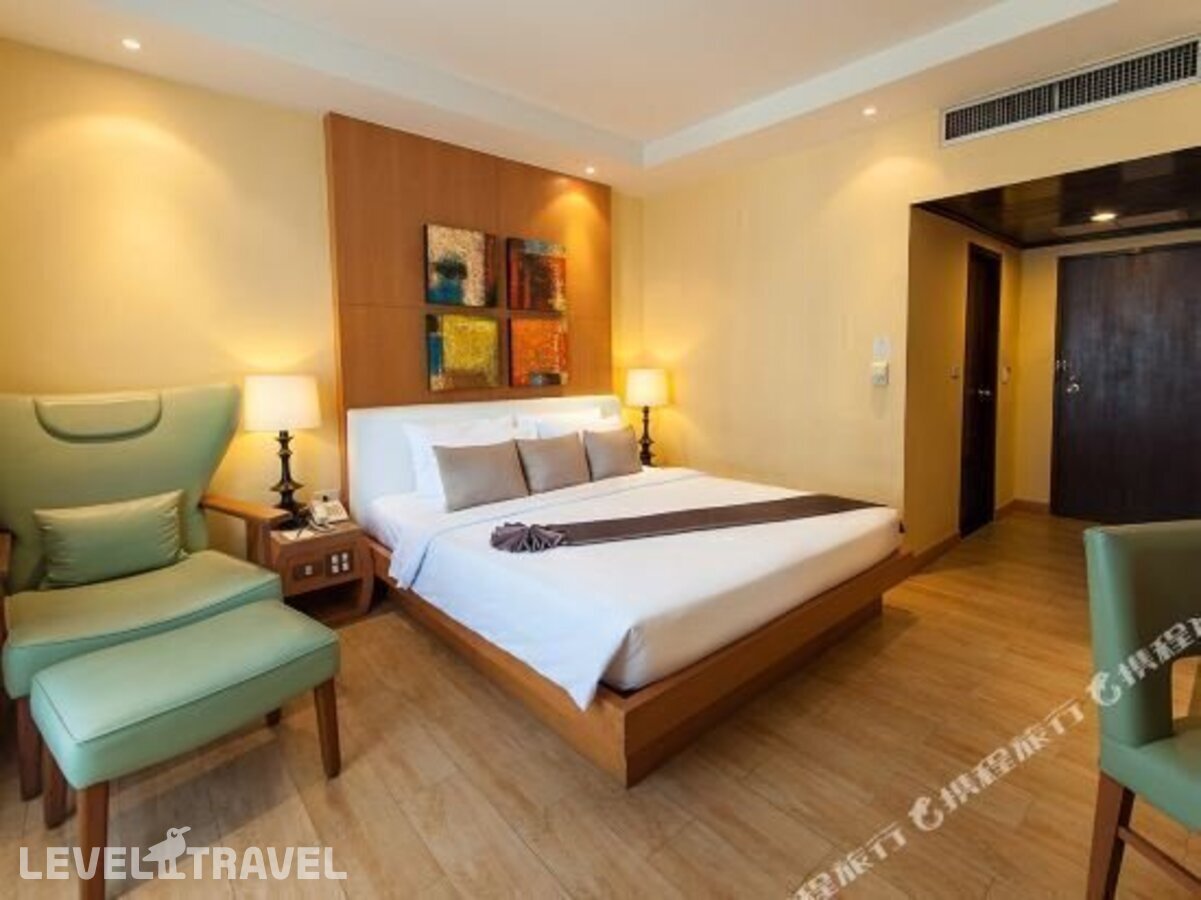 фотографии номера Люкс отеля Pinnacle Lumpinee Park Hotel в Таиланд(Бангкок) - фото №11