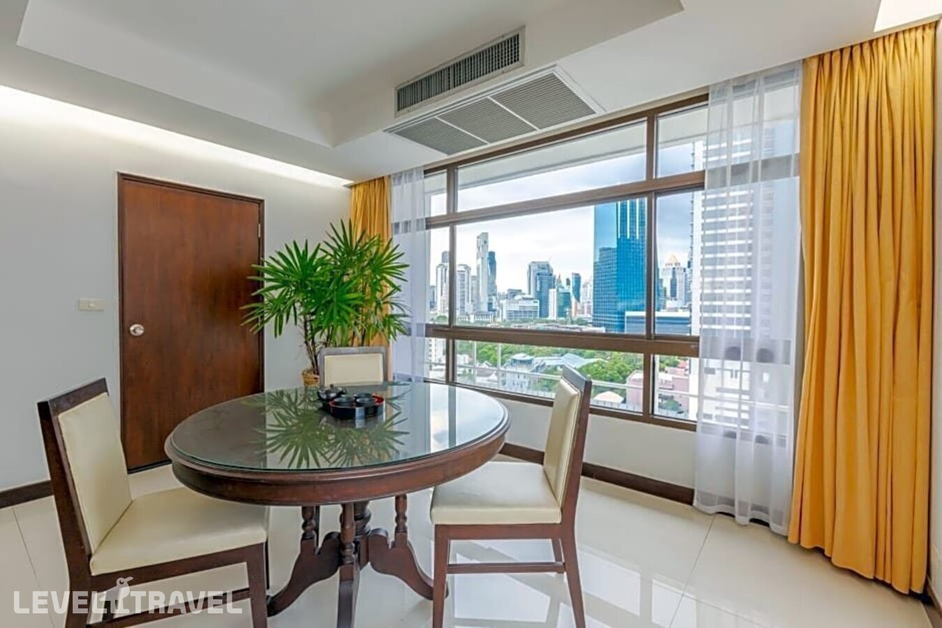 фотографии номера Люкс отеля Pinnacle Lumpinee Park Hotel в Таиланд(Бангкок) - фото №9