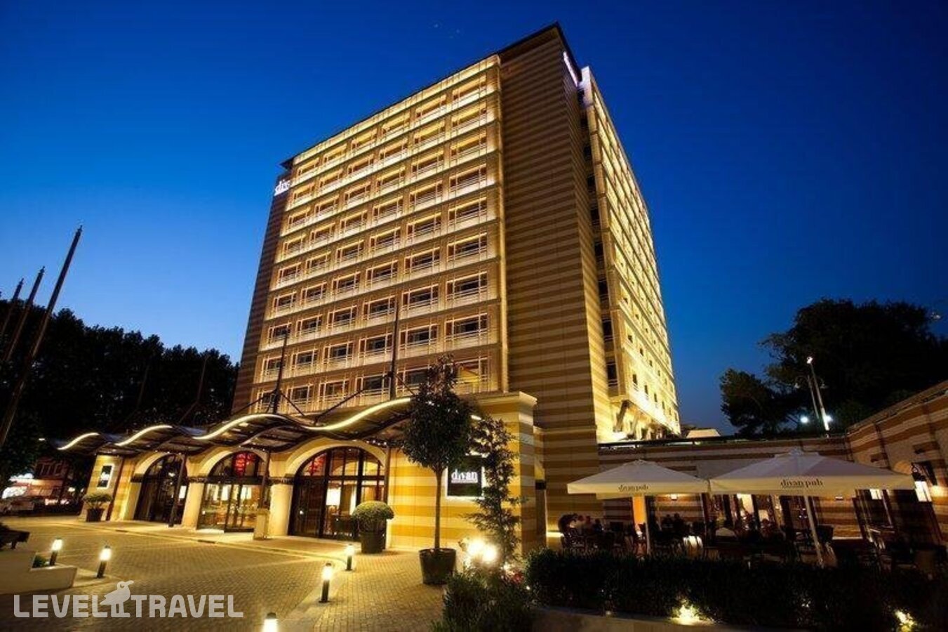 фотографии номера Трехместный делюкс отеля Divan Hotel Istanbul в Турция(Шишли) - фото №2