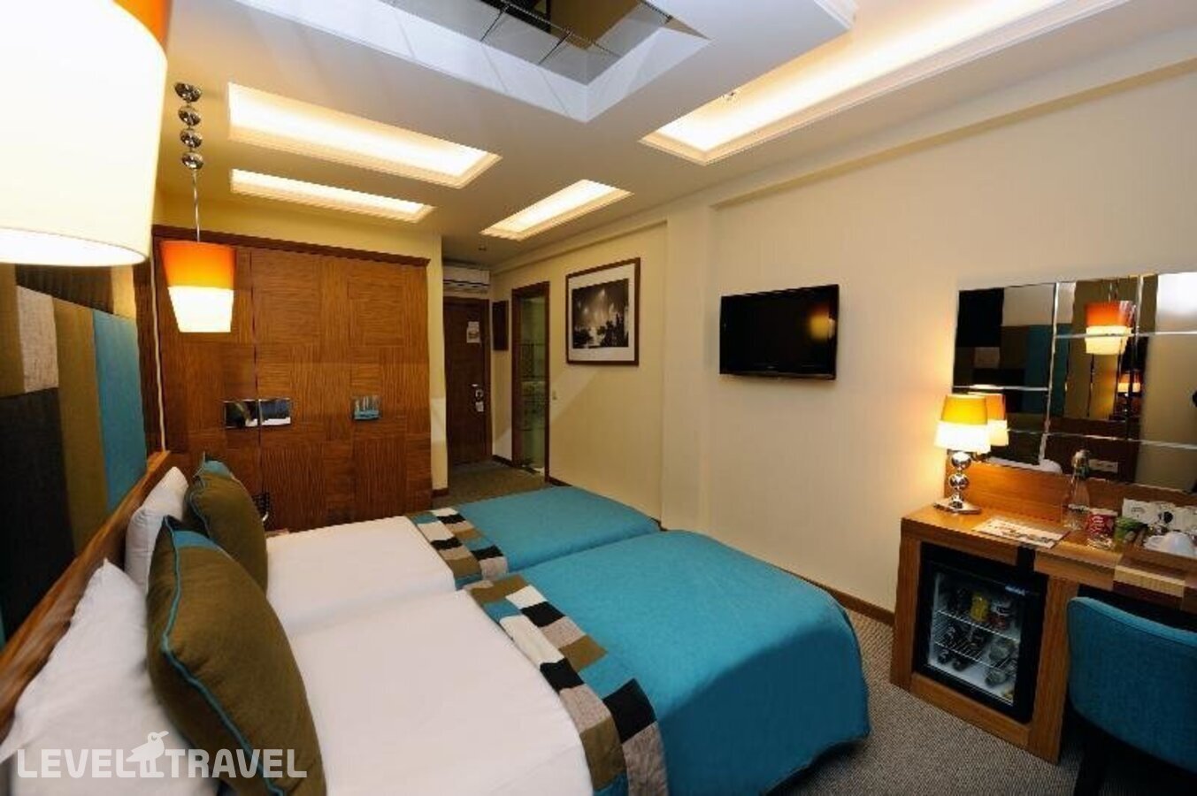 фотографии номера Стандартный номер отеля Collage Pera Hotel в Турция(Бейоглу) - фото №6