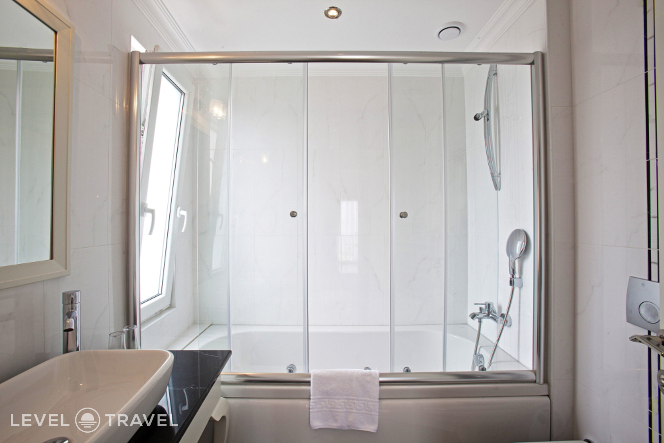 фотографии номера Трехместный улучшенный отеля Aren Suites Hotel в Турция(Фатих) - фото №9