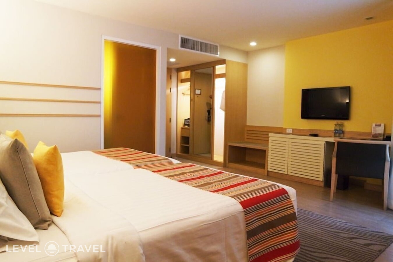 фотографии номера Делюкс отеля Pattaya Sea View Hotel в Таиланд(Центральная Паттайя) - фото №5
