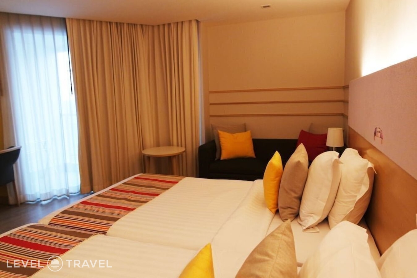 фотографии номера Делюкс отеля Pattaya Sea View Hotel в Таиланд(Центральная Паттайя) - фото №2