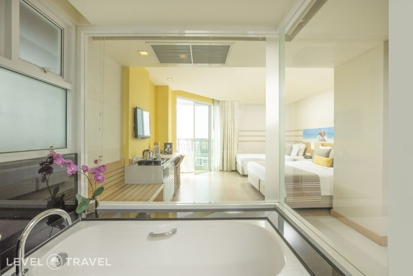 фотографии номера Семейный номер отеля Pattaya Sea View Hotel в Таиланд(Центральная Паттайя) - фото №3