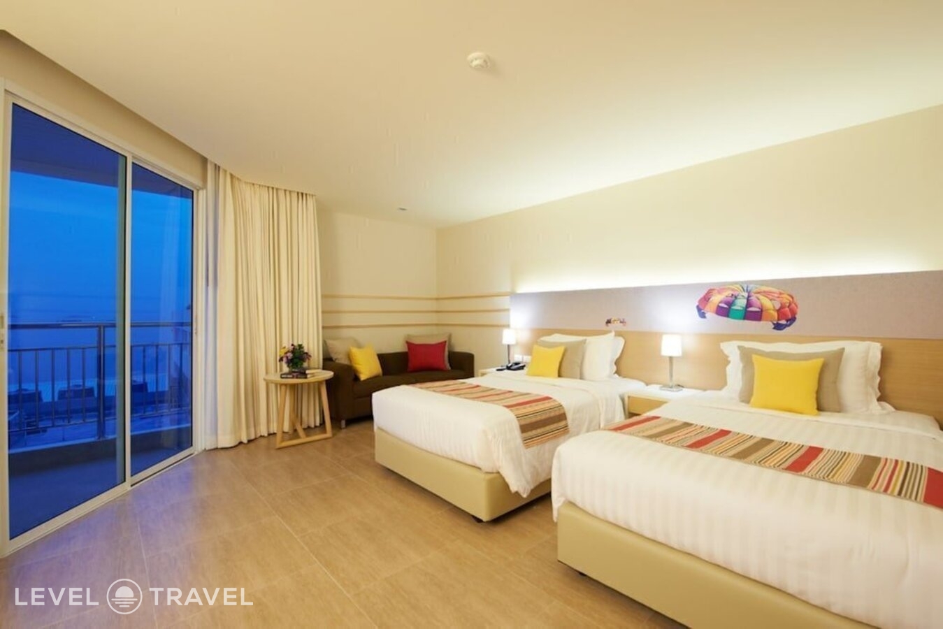 фотографии номера Семейный номер отеля Pattaya Sea View Hotel в Таиланд(Центральная Паттайя) - фото №2