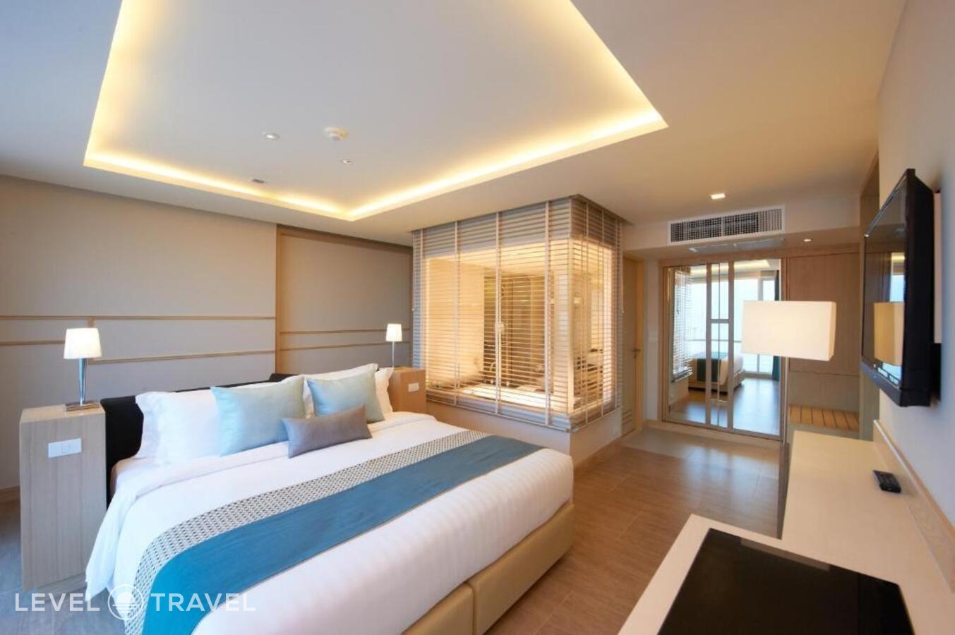 фотографии номера Люкс отеля Pattaya Sea View Hotel в Таиланд(Центральная Паттайя) - фото №7